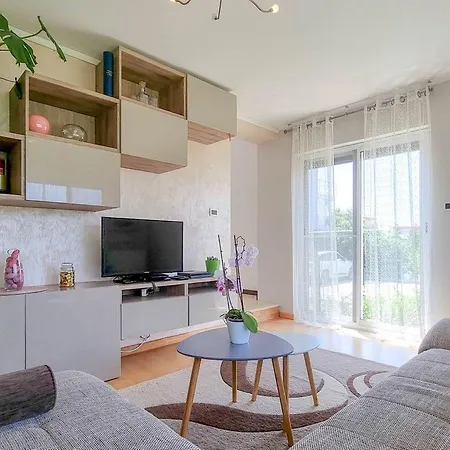 Malerisches Nur 800 Meter Zum Strand Mit Privater Terrasse, Grill, Wifi