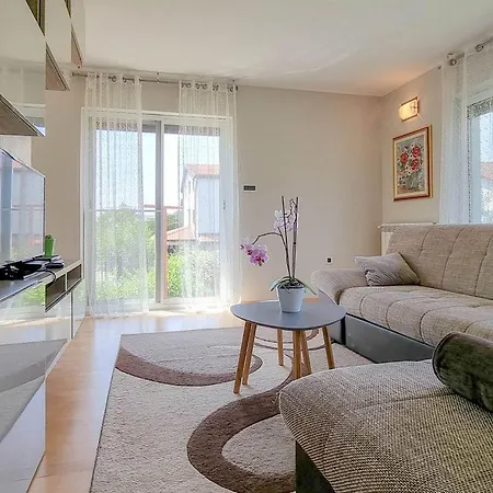 Malerisches Nur 800 Meter Zum Strand Mit Privater Terrasse, Grill, Wifi Apartman *